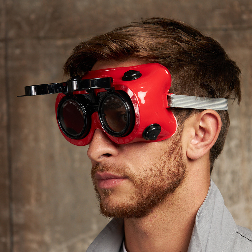 Очки сварщика Delta Plus Toba 3 T5 с затемненными линзами с откидными светофильтрами (TOBA3T5)