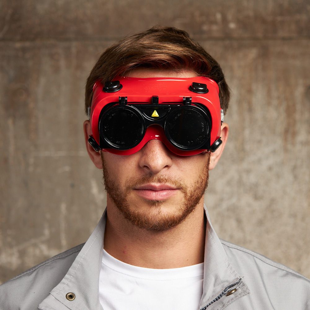 Очки сварщика Delta Plus Toba 3 T5 с затемненными линзами с откидными светофильтрами (TOBA3T5)