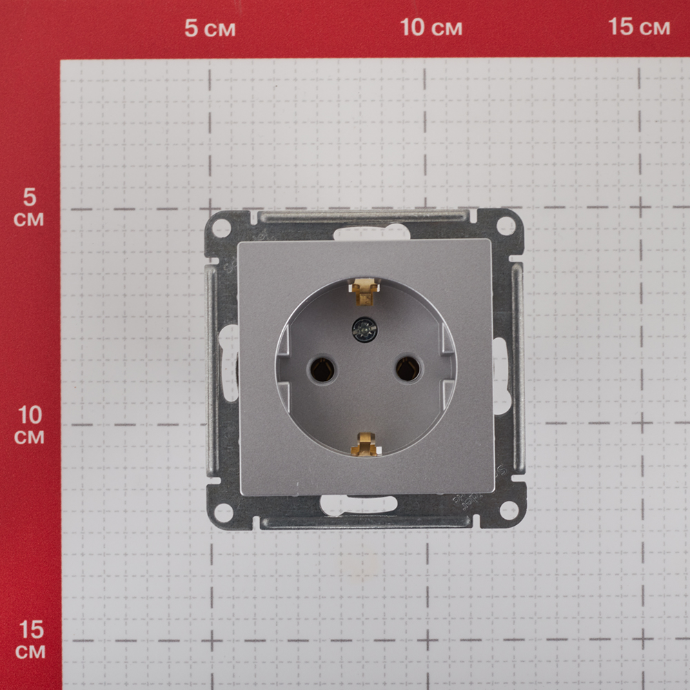 Розетка Systeme Electric AtlasDesign встраиваемая алюминий (ATN000343)