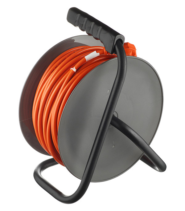 Удлинитель UNIVersal с заземлением 50 м на катушке 3,5 кВт 4 розетки ПВС 3х1,5 кв.мм IP44