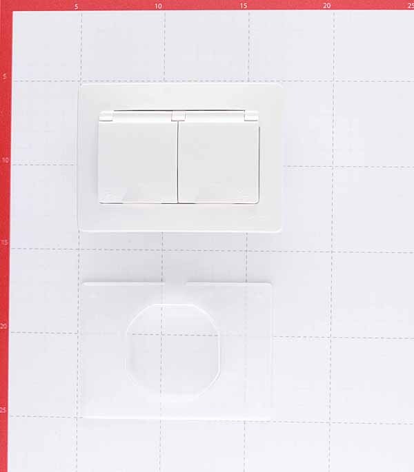 Розетка Systeme Electric Blanca встраиваемая белая со шторками (BLNRS441121)