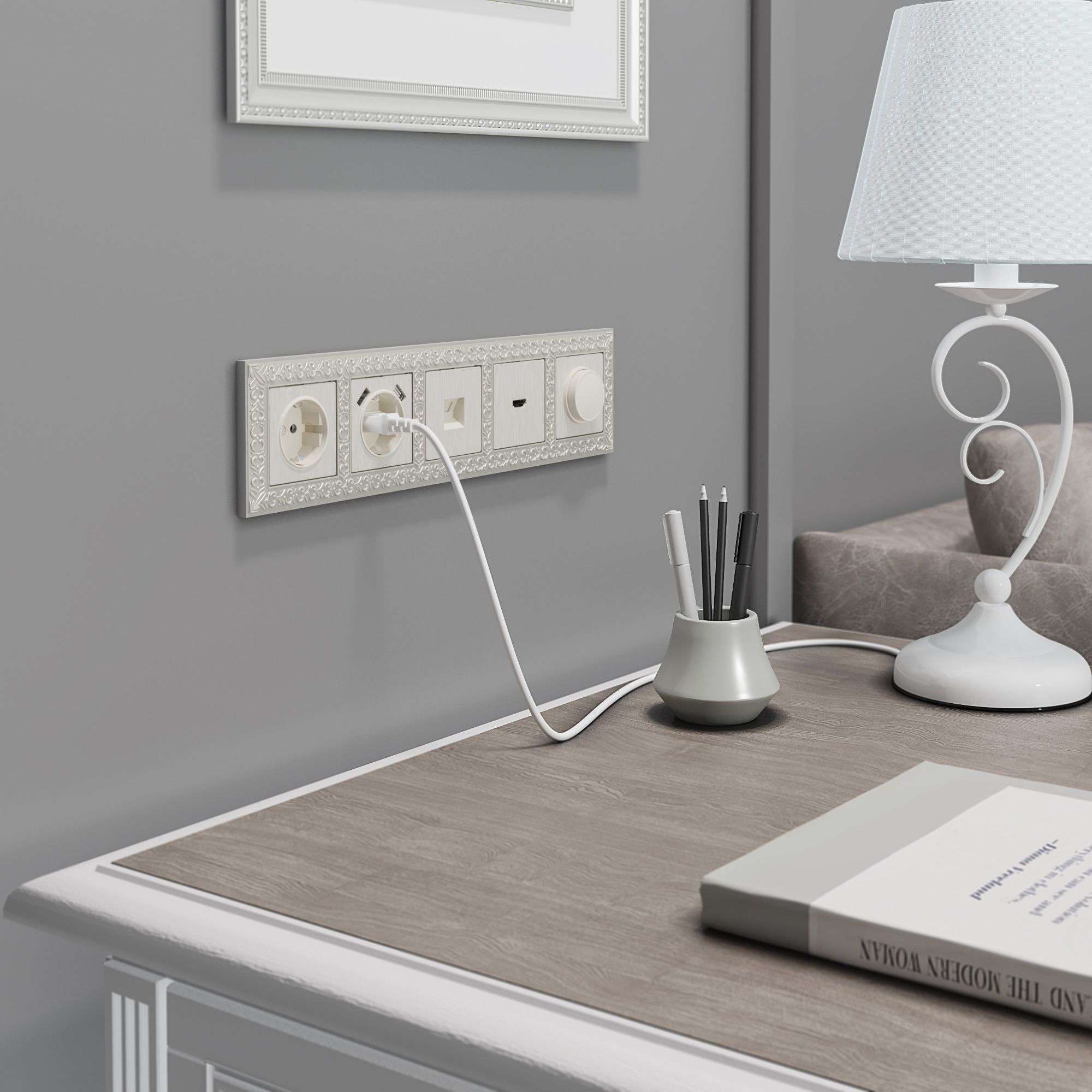 Розетка Werkel встраиваемая перламутровая рифленая со шторками (a051188)