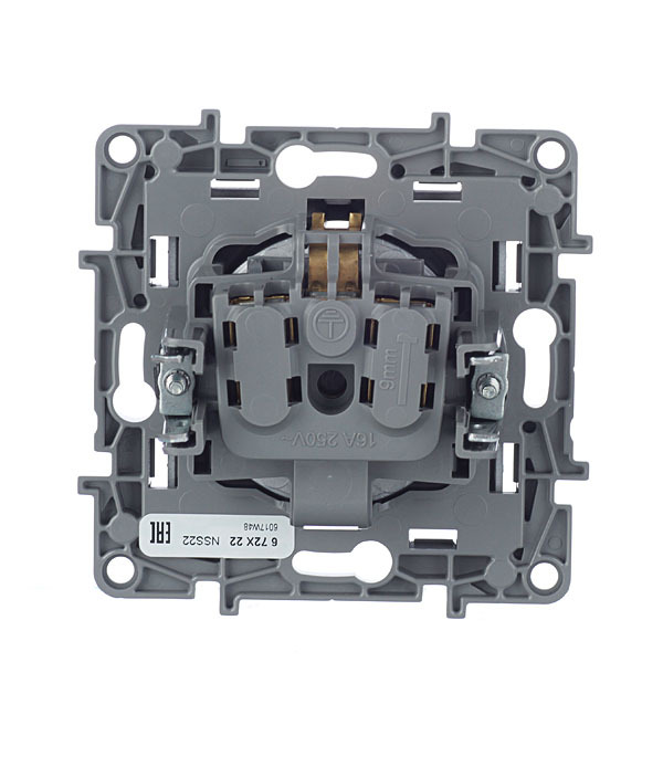 Розетка Legrand Etika встраиваемая антрацит со шторками (672622)