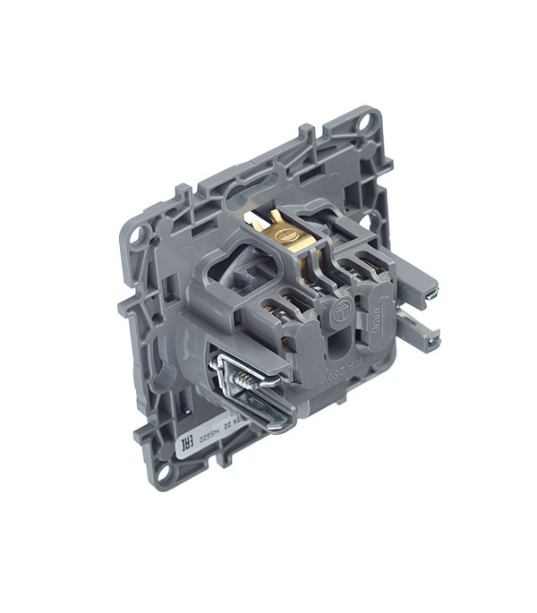 Розетка Legrand Etika встраиваемая антрацит со шторками (672622)