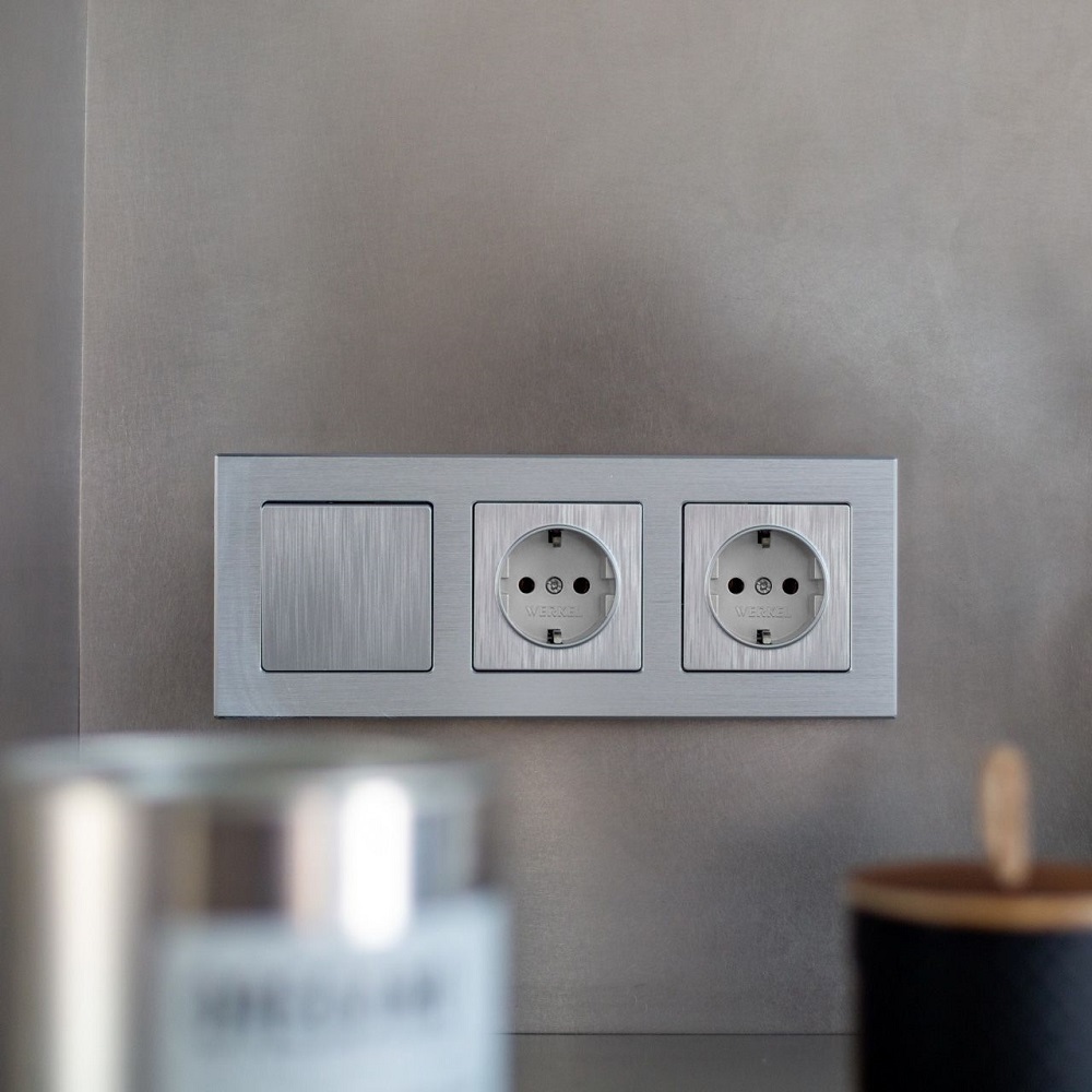 Выключатель Werkel одноклавишный встраиваемый серебряный рифленый проходной (a051348)