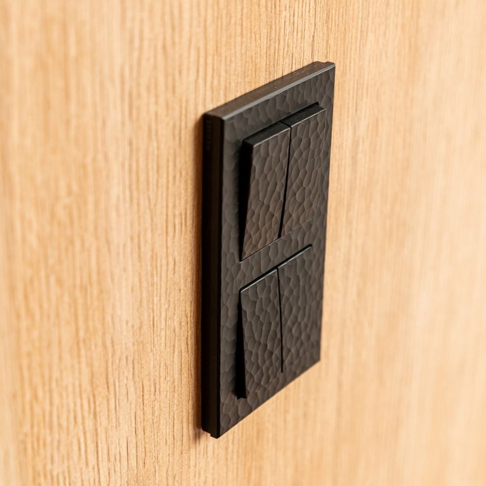 Выключатель Werkel двухклавишный встраиваемый черный проходной (a052060)