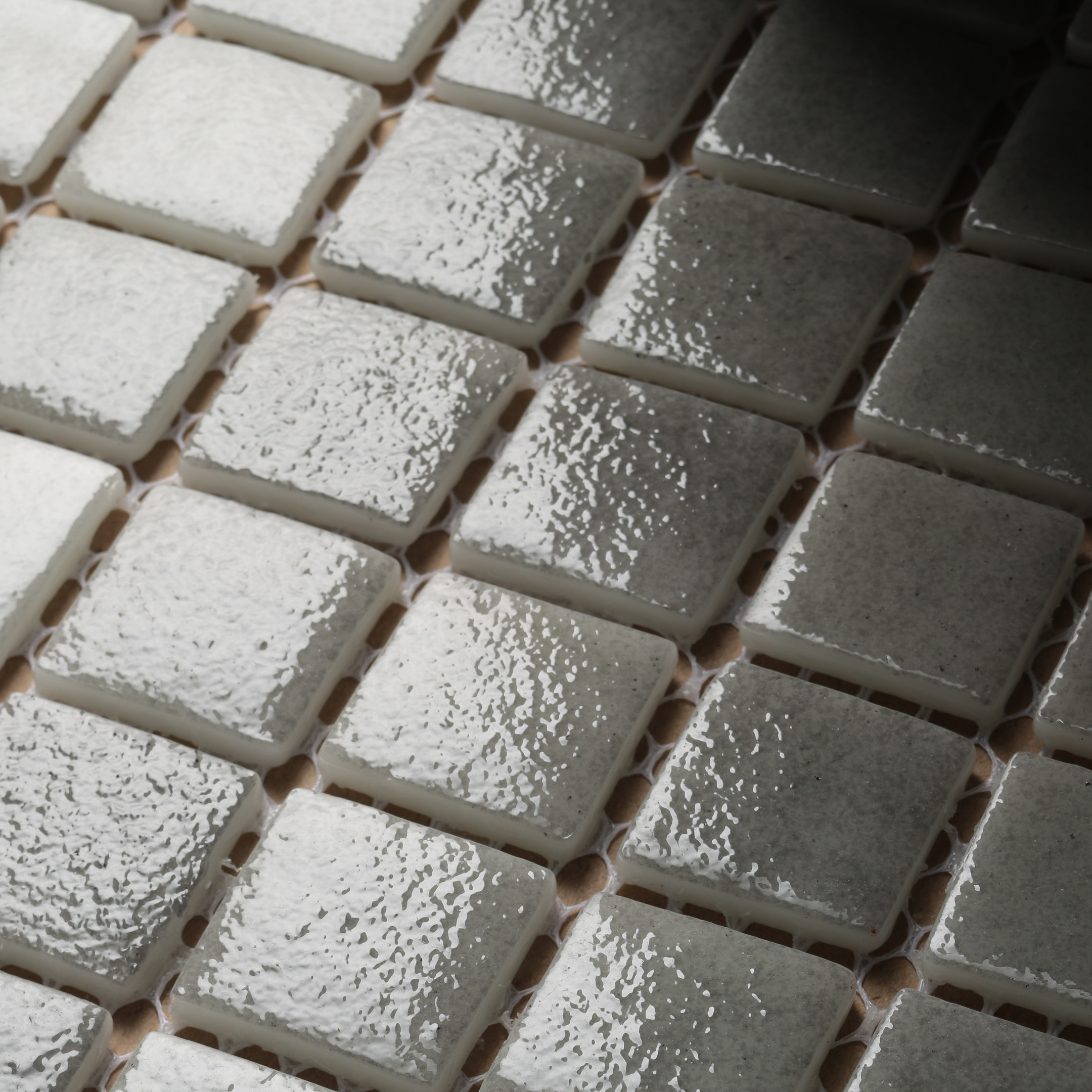 Мозаика Mir Mosaic Natural Steppa светло-серая стеклянная 315х315х5 мм глянцевая