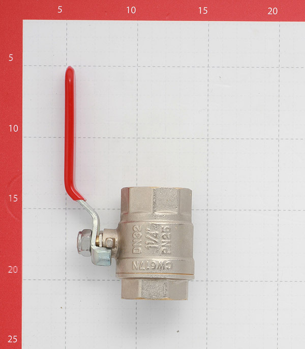 Кран шаровой латунный Valtec Base 1 1/4 ВР(г) х 1 1/4 ВР(г) ручка прямой (VT.214.N.07)