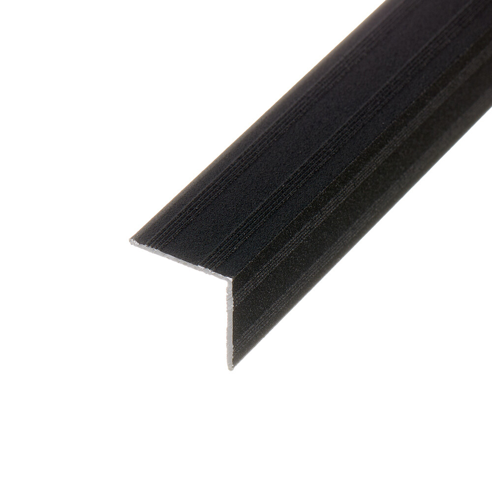 Порог алюминиевый угловой наружный 20х20х1350 мм черный