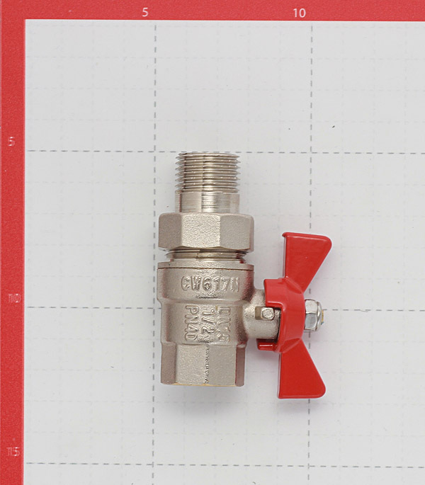 Кран шаровой латунный Valtec Base 1/2 ВР(г) х 1/2 НР(ш) бабочка с полусгоном прямой (VT.227.N.04)