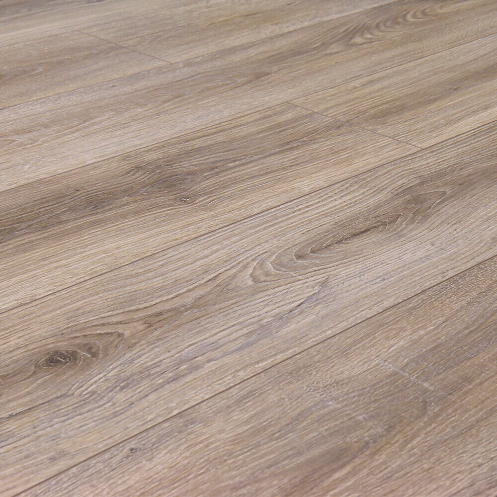 Ламинат 33 класс Swiss Krono Home Standard дуб идеальный 2,109 кв.м 8 мм с фаской влагостойкий