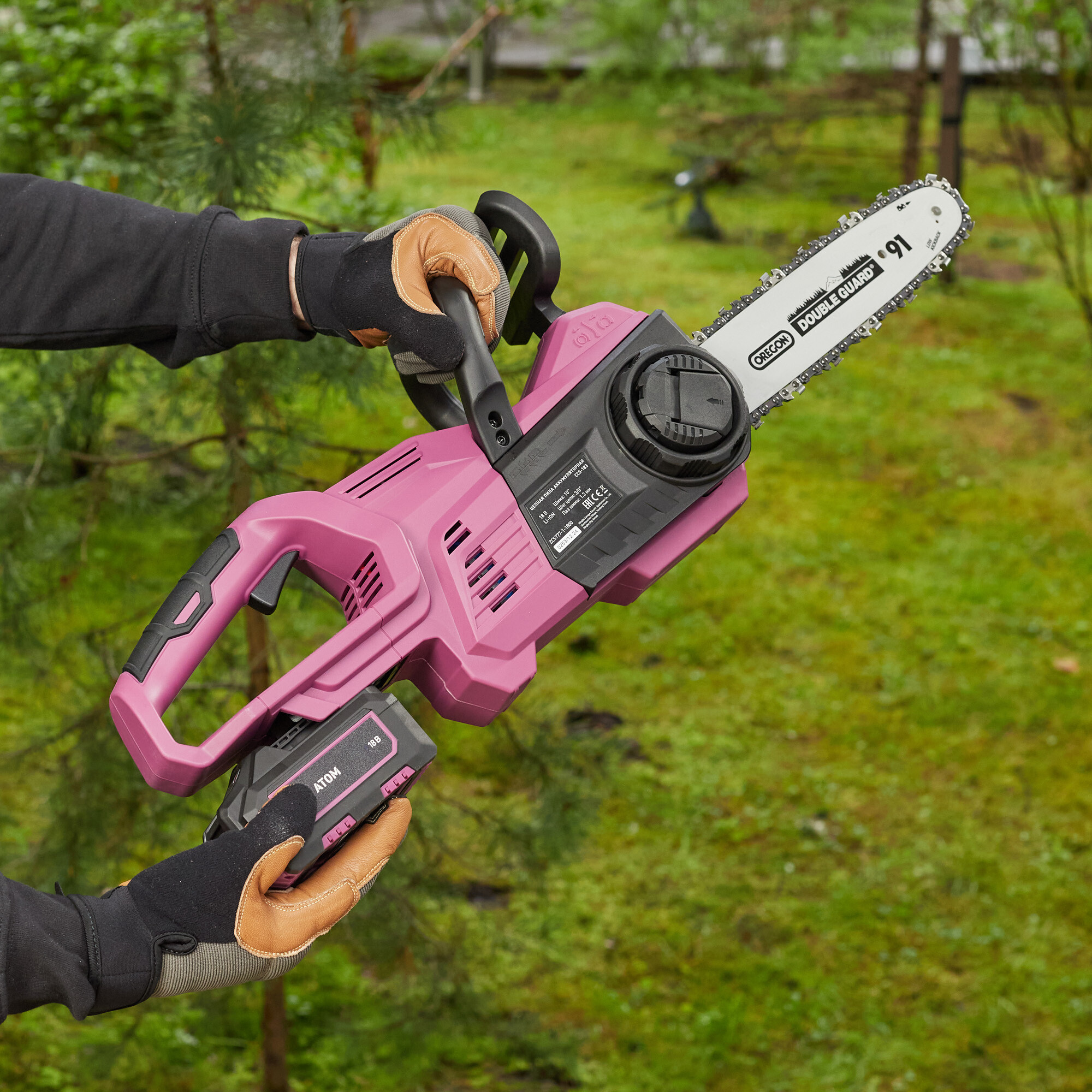 Пила цепная аккумуляторная КМ АТОМ 18 В 10" шаг 3/8" паз 1,3 мм 40 звеньев без АКБ и ЗУ (CCS-183)