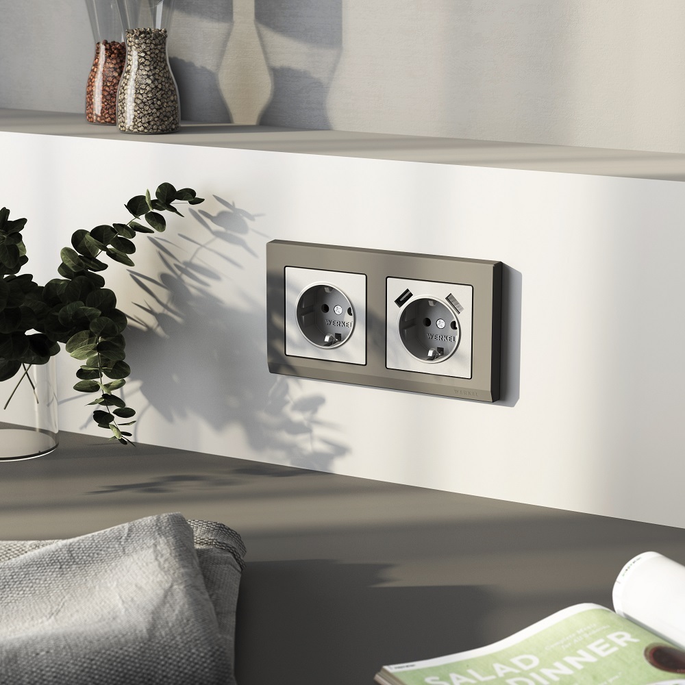 Розетка Werkel встраиваемая серебряная матовая (a063612)