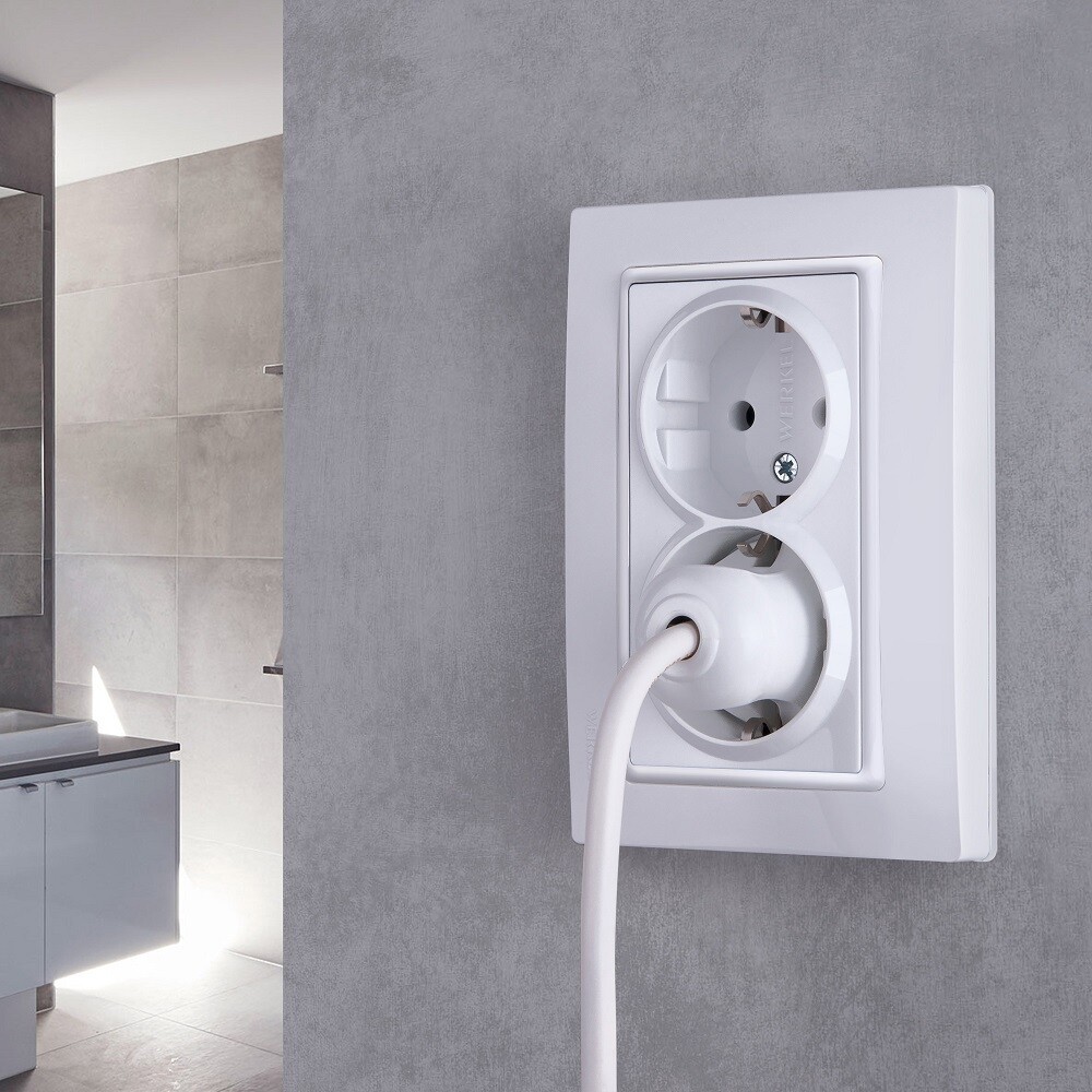 Розетка Werkel встраиваемая белая (a051129)