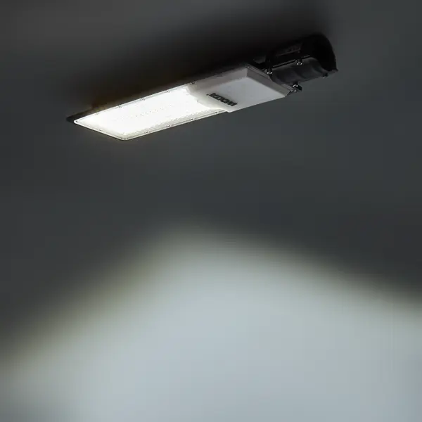 Светильник консольный светодиодный ДКУ Wolta STL-150W/04 150 Вт 5700К IP65 нейтральный белый свет