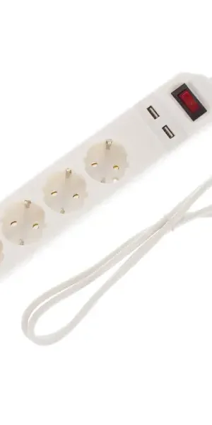 Сетевой фильтр Эра USF 5 розеток с заземлением 3x0.75 мм 2 USB 2200 Вт 1.5 м цвет белый