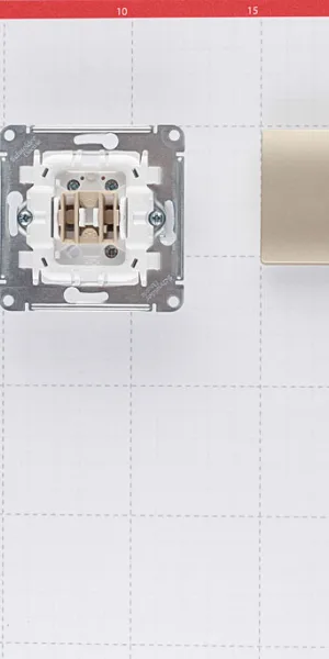 Переключатель Systeme Electric Glossa одноклавишный встраиваемый титан (GSL000461)