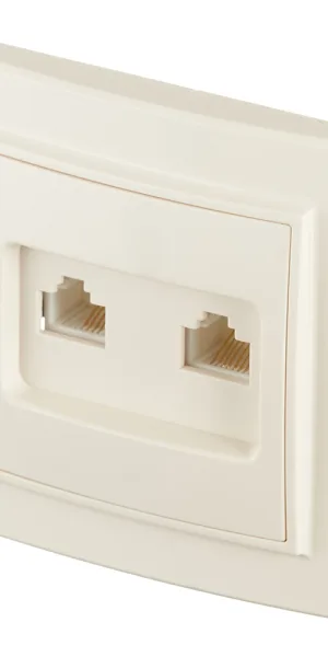 Розетка компьютерная/ телефонная EKF Минск встраиваемая бежевая RJ11/ RJ45 (ERK00-135-20)