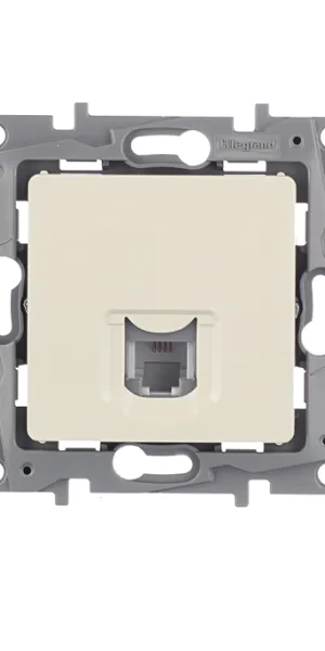 Розетка телефонная Legrand Etika встраиваемая слоновая кость RJ11 (672340)