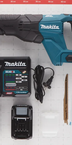 Пила сабельная аккумуляторная Makita XGT JR001GM201 40 В 4 Ач Li-Ion 2 АКБ и ЗУ (JR001GM201)