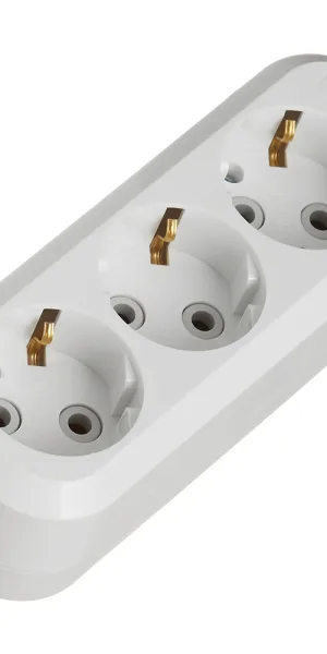 Колодка электрическая 3 розетки Makel 16 А 250 В 2,2 кВт белая (MGP131)