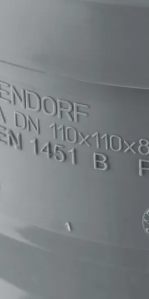 Тройник Ostendorf HTEA d110 мм 87° пластиковый для внутренней канализации (115400)