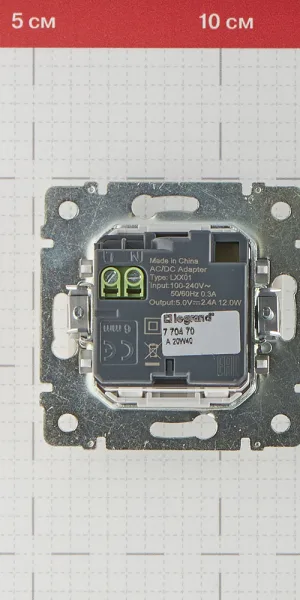 Розетка USB Legrand Valena встраиваемая белая 2хUSB-A (694370)