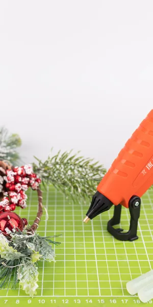 Пистолет клеевой электрический Rexant Эксперт 200 Вт (12-1533)