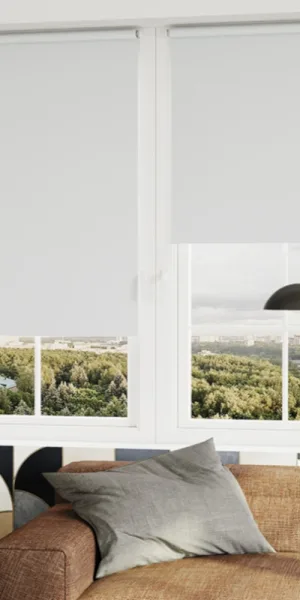 Рулонная штора блэкаут 52х175 см Legrand Титан белая
