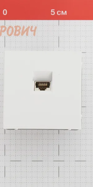 Розетка компьютерная Systeme Electric ArtGallery встраиваемая белая RJ45 (GAL000186)