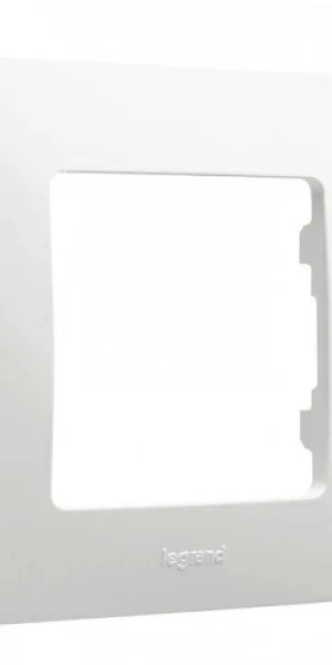 Рамка "Legrand" Etika белая 1м 672501