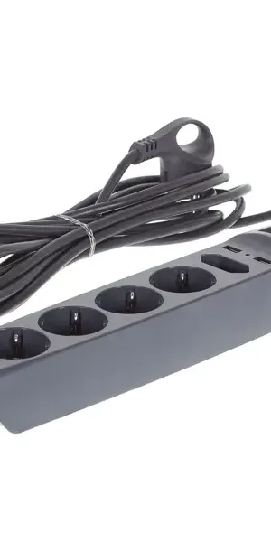 Сетевой фильтр Эра SFU 5 розеток с заземлением 3x0.75 мм 2 USB 2200 Вт 5 м цвет черный