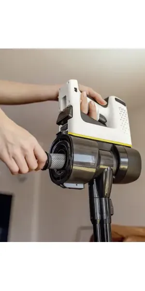 Вертикальный пылесос портативный Karcher VC 4 Cordless myHome черный