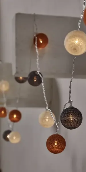 Гирлянда светодиодная шарики Inspire Hina на солнечных батареях 20 LED цвет мультиколор