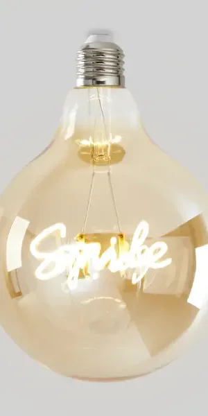 Лампа светодиодная Voltega Smile 8553 E27 230 В 4 Вт шар 320 лм теплый белый свет