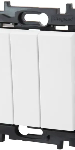 Выключатель трёхклавишный - Legrand Structura - 10А 250В винтовые зажимы - белый