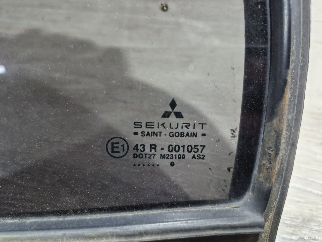 Форточка левая Mitsubishi Carisma хэтчбек — фото 8