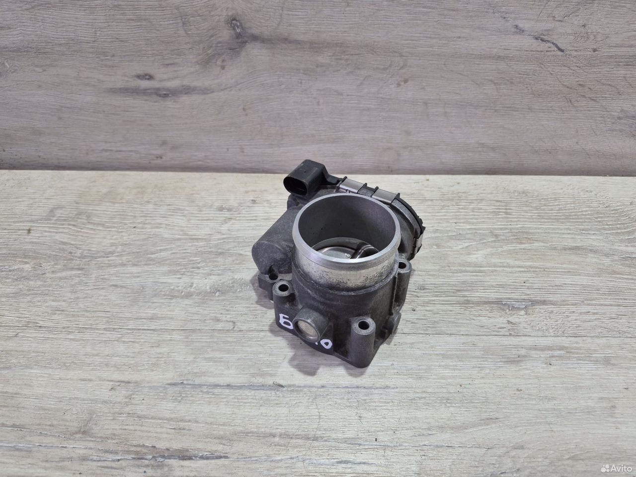 Дроссельная заслонка VW Passat B5 1.8T 06B133062E