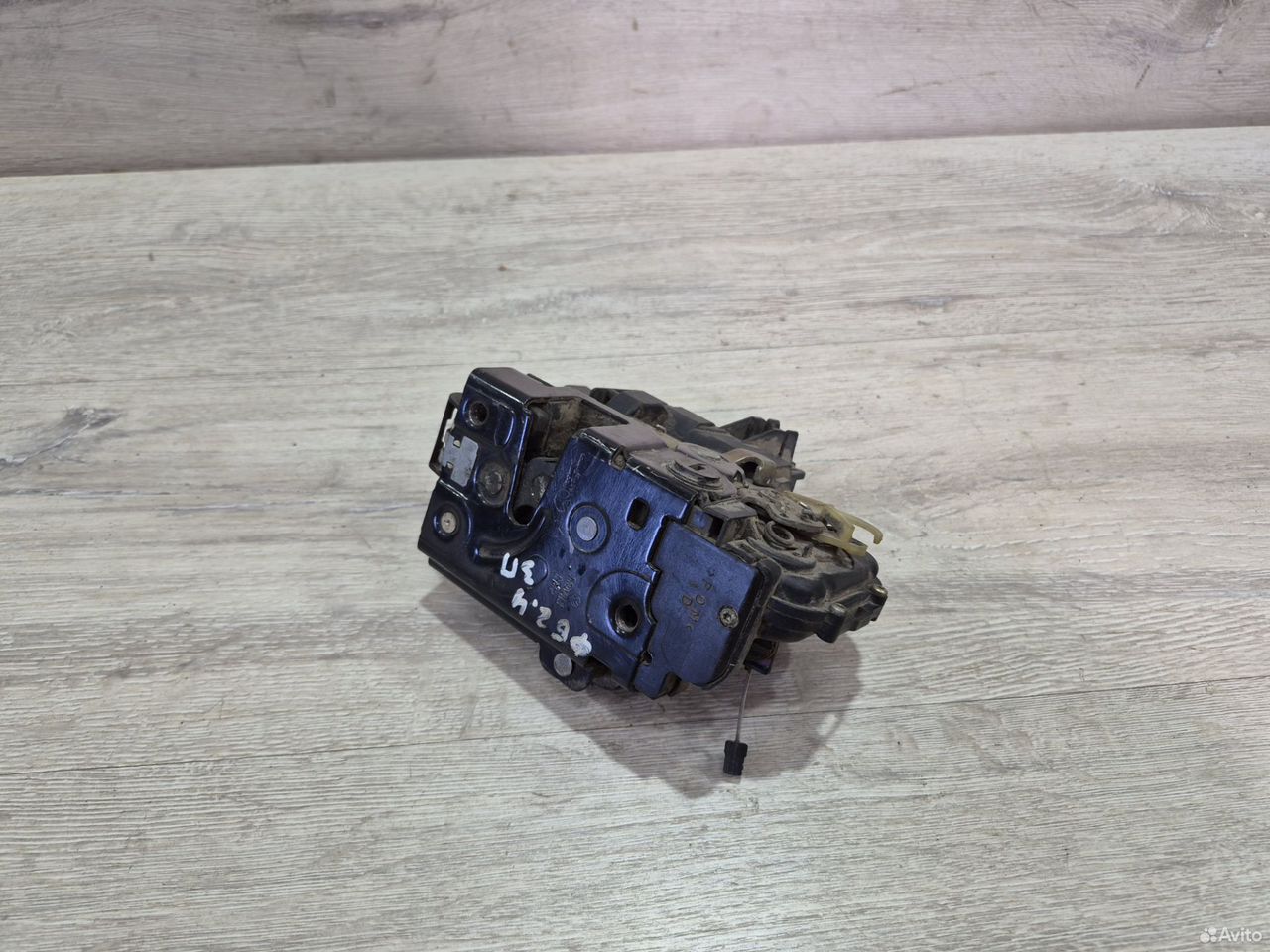 Замок двери задний правый Volkswagen Golf 4 Bora