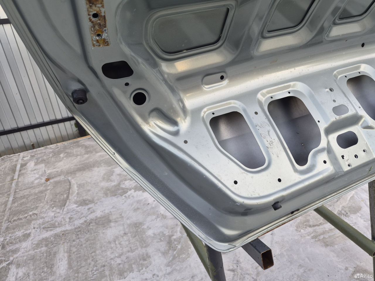 Крышка багажника Nissan Almera Classic B10 AKE — фото 9