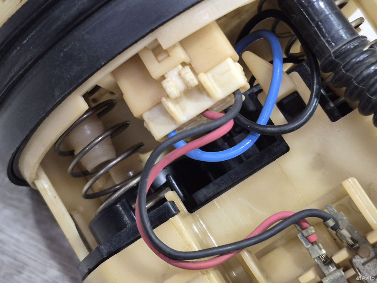 Топливный насос Mitsubishi Carisma 1.8 — фото 9