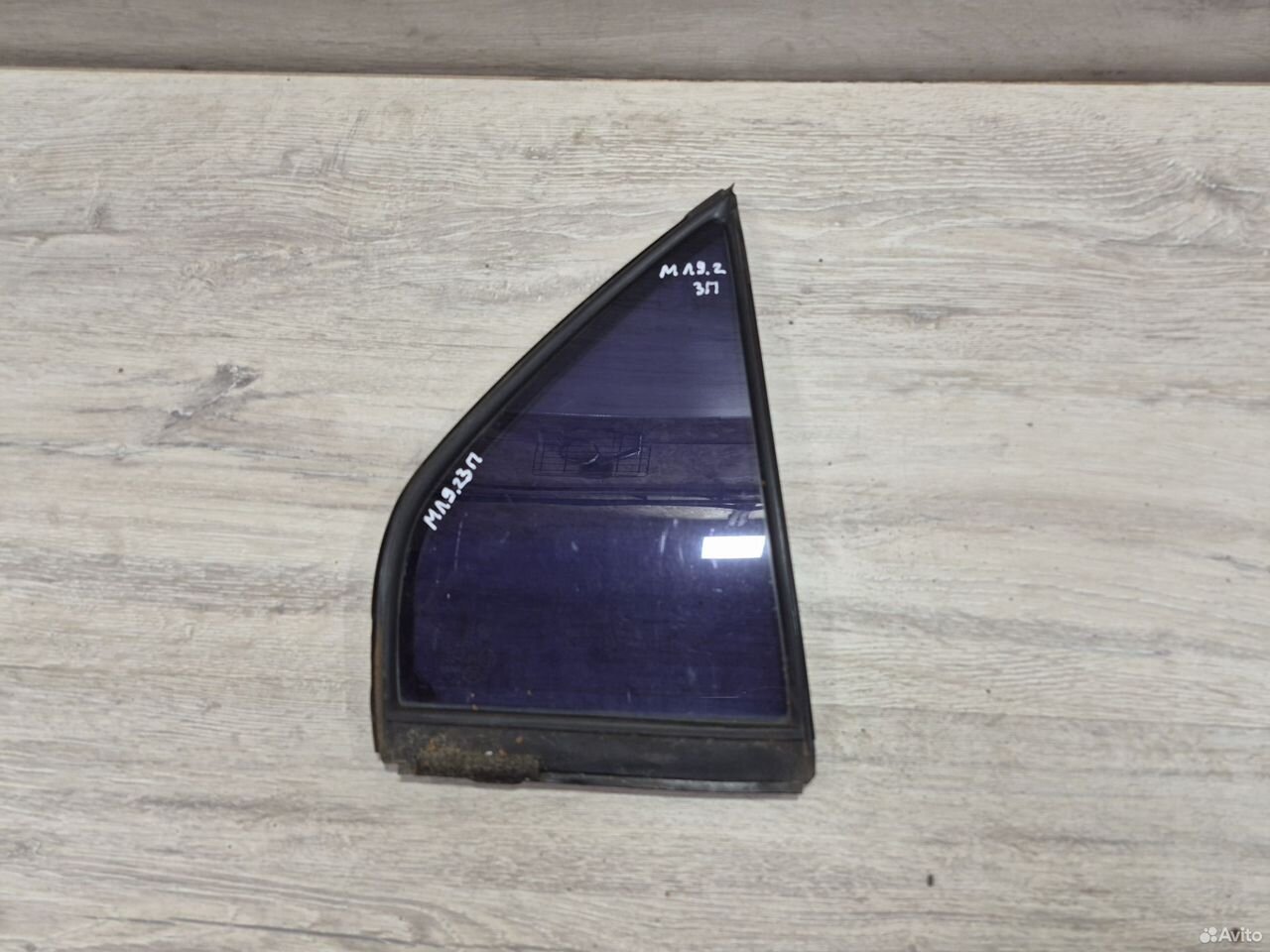 Форточка двери правая Mitsubishi Lancer 9