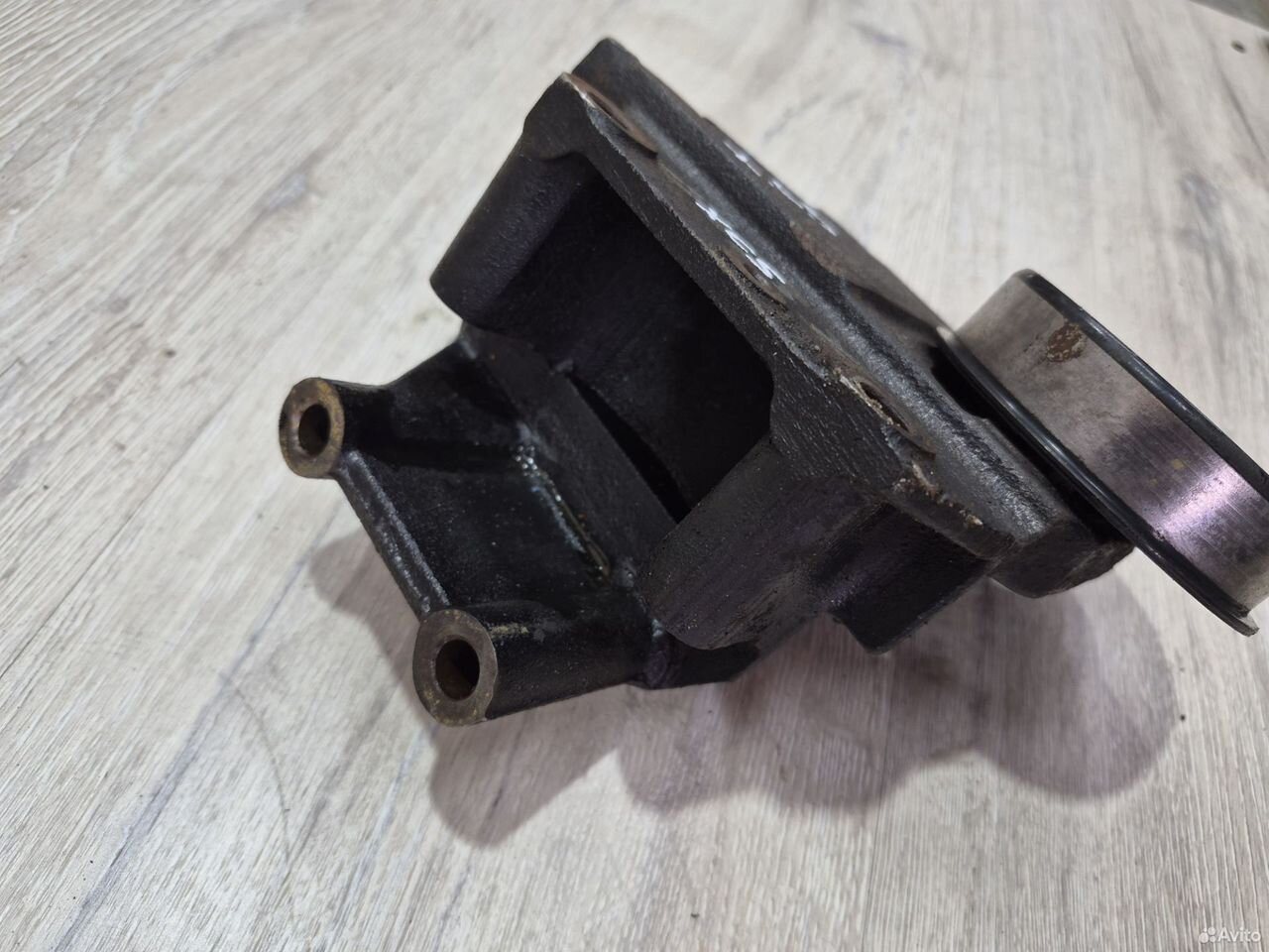 Кронштейн насоса гура Hyundai Sonata 4 EF G4JP — фото 3