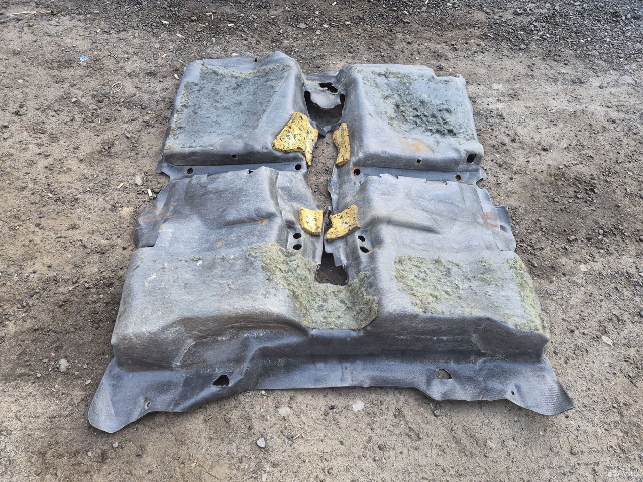 Ковер Nissan Almera Classic напольное покрытие — фото 10