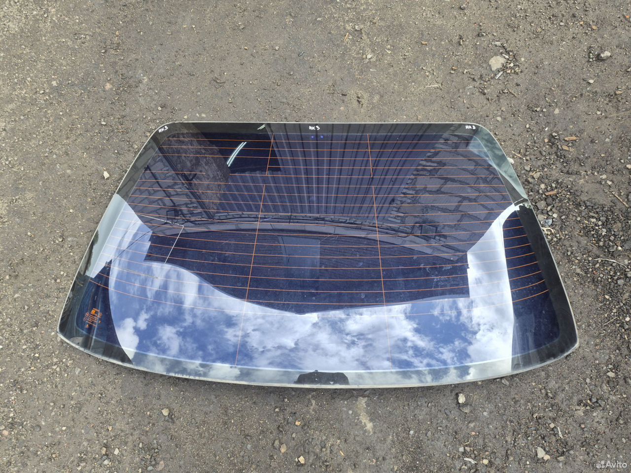 Стекло заднее Nissan Almera Classic