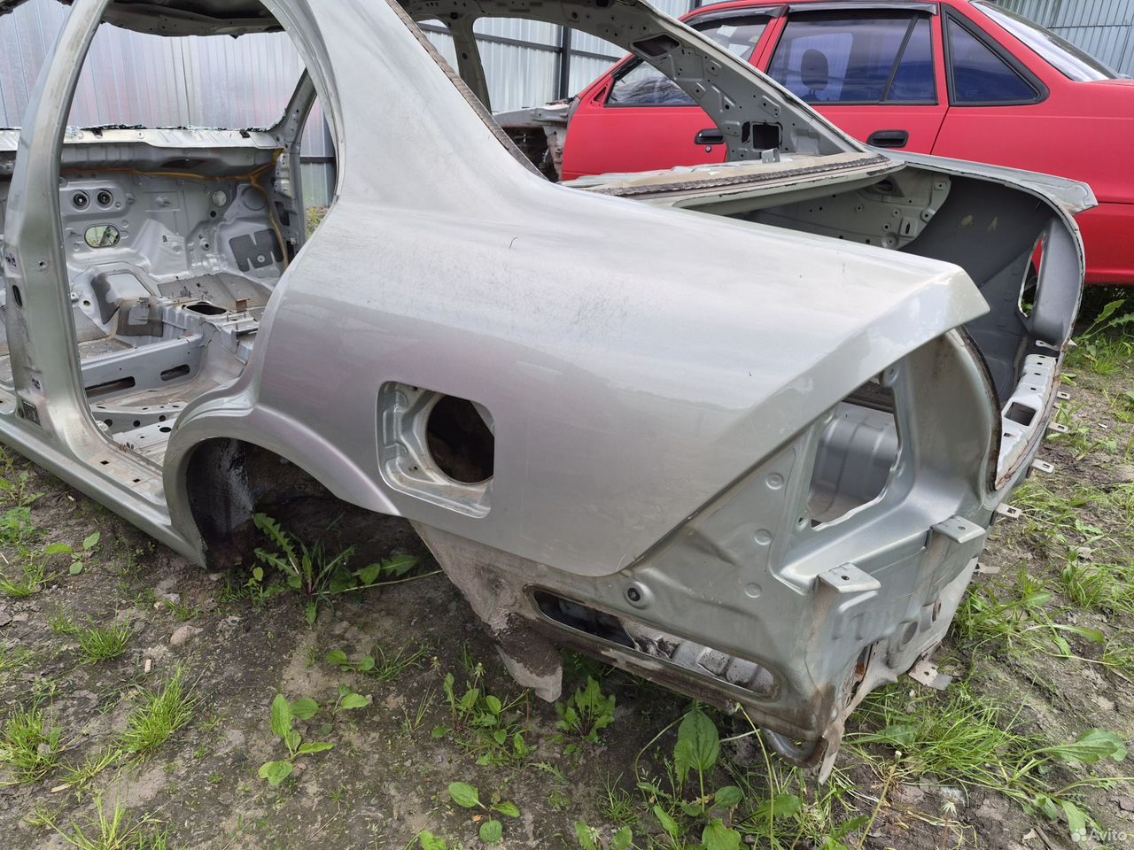 Крыло заднее левое Nissan Almera Classic B10