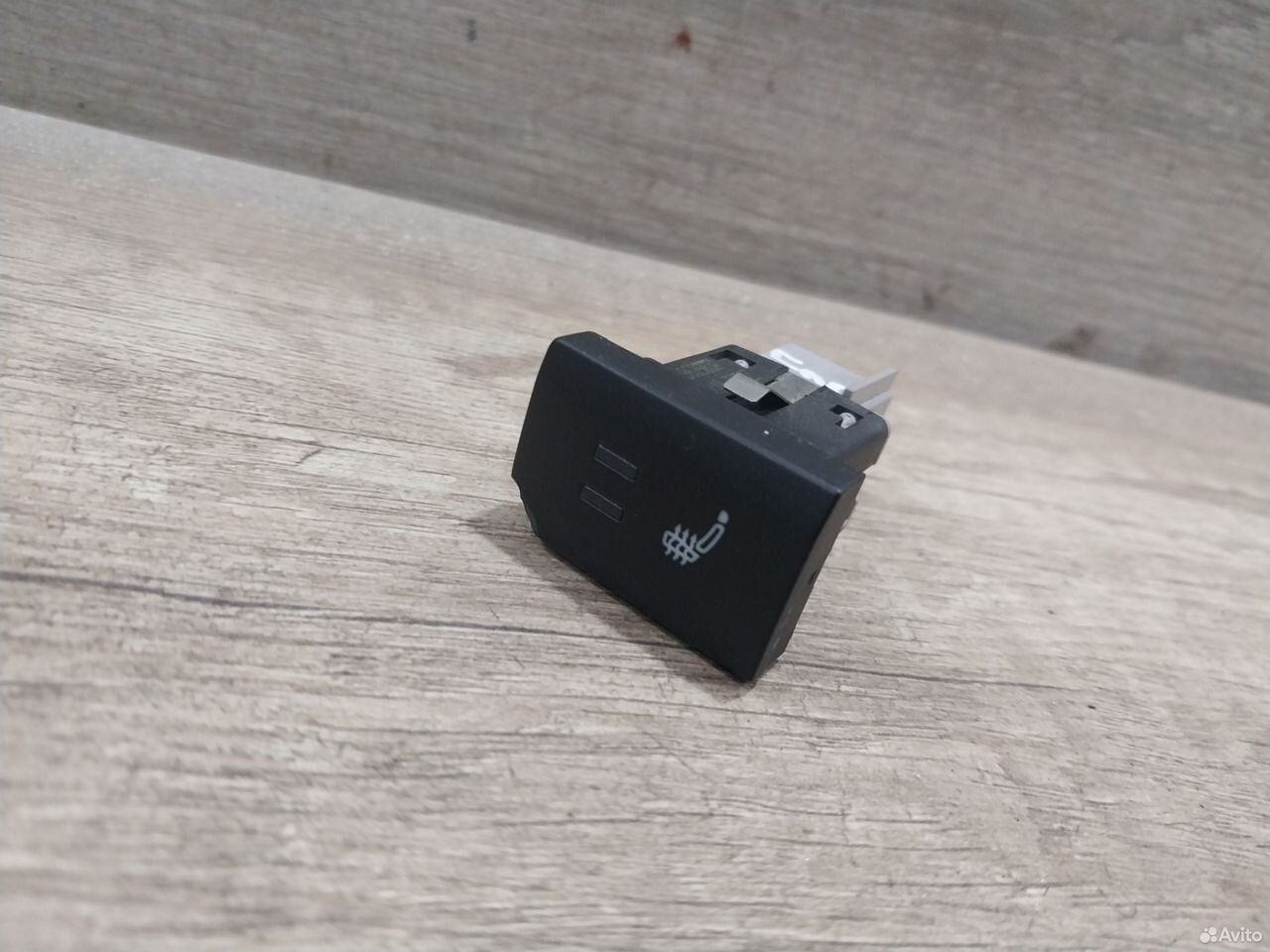 Кнопка подогрева сидений VW Polo 5 6R0963563A