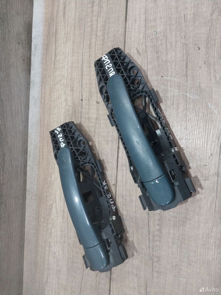 Ручка двери правая Volkswagen Polo 5 наружная