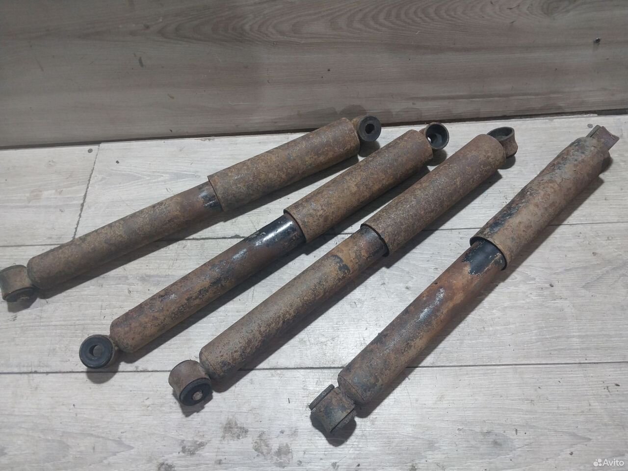 Амортизаторы УАЗ 3909 буханка 452