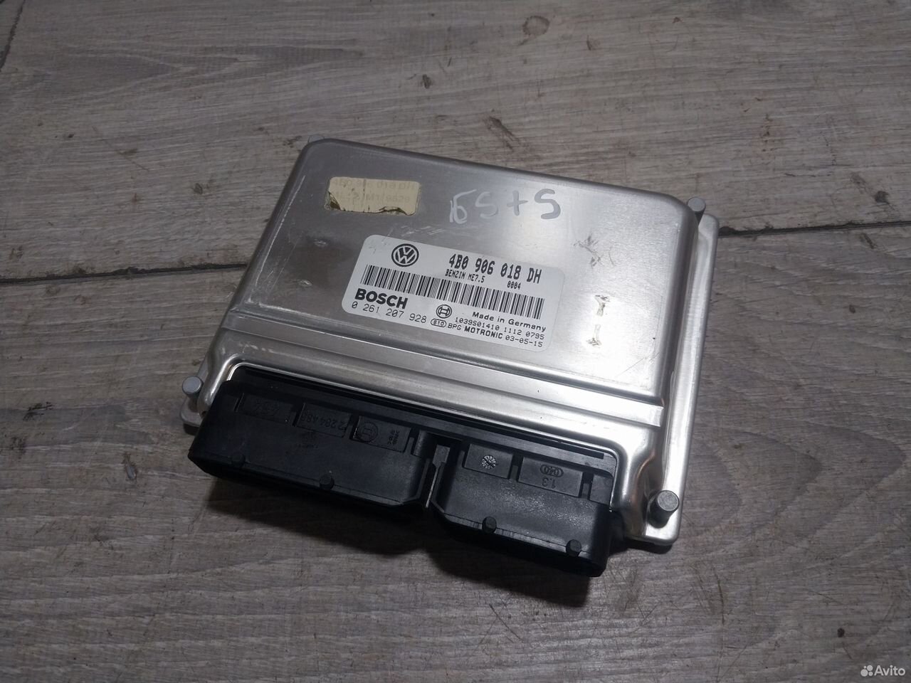 Блок управления двигателе VW Passat B5 4B0906018DH